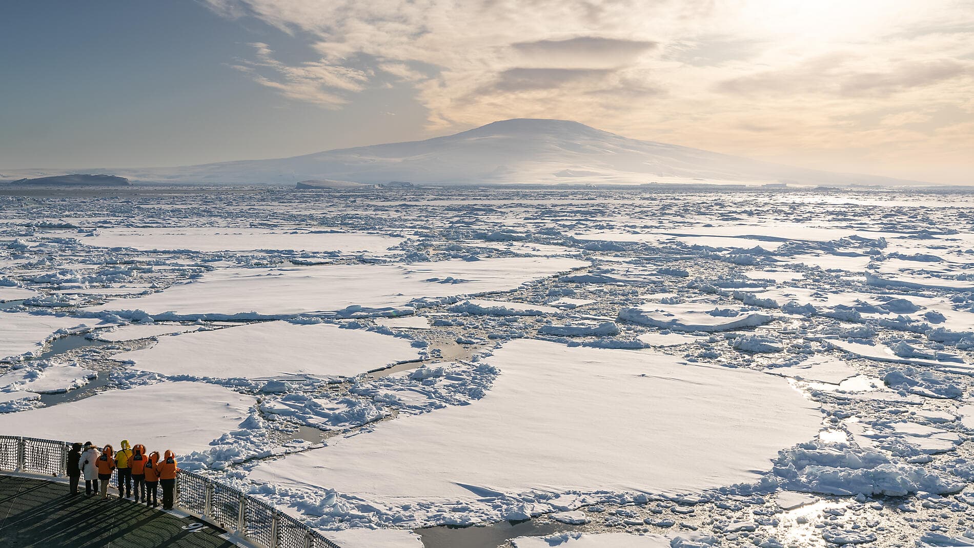 Côte est inexplorée de l'Antarctique et terres australes françaises 