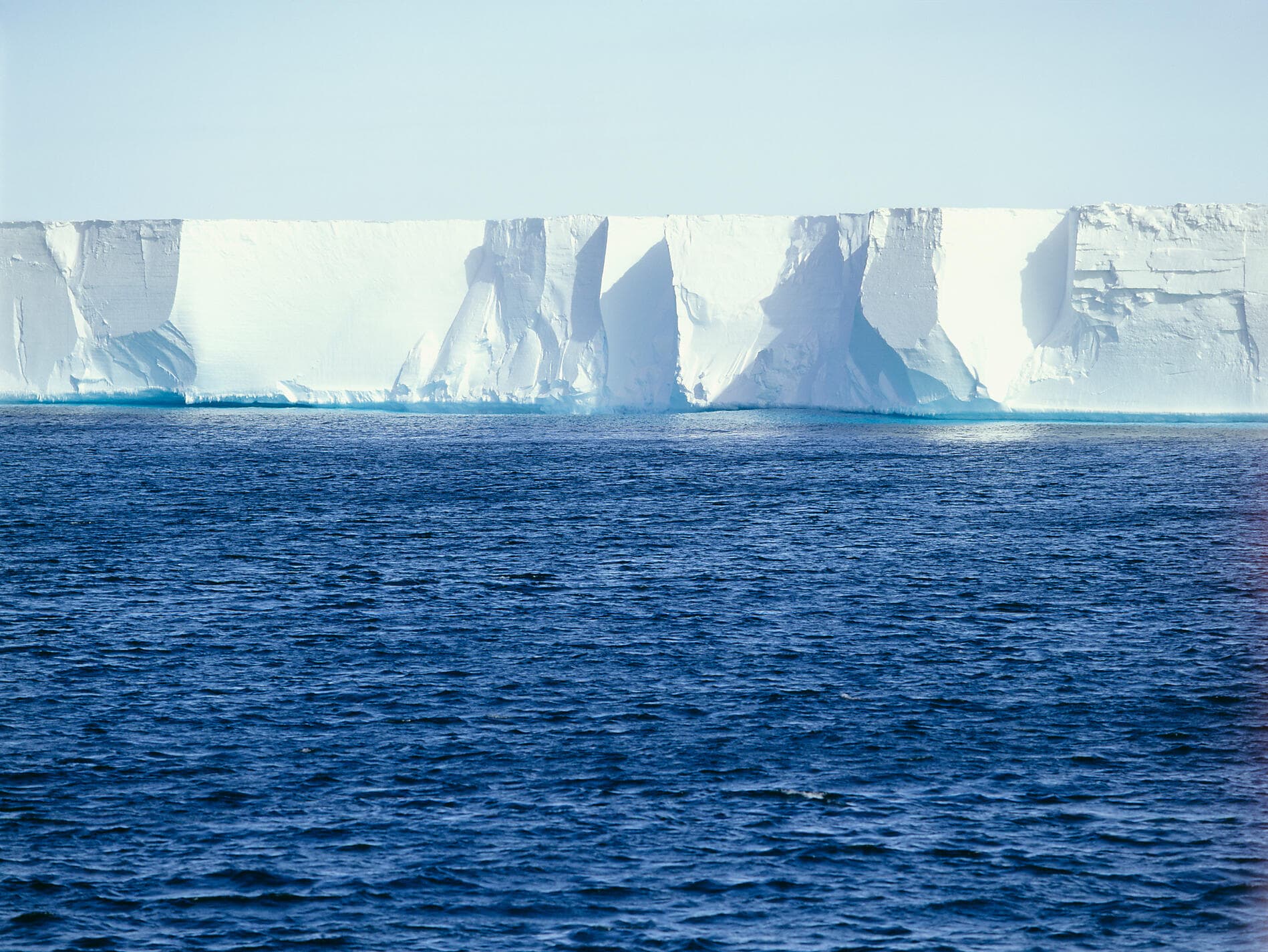 Entre deux continents, terres inexplorées d'Antarctique 