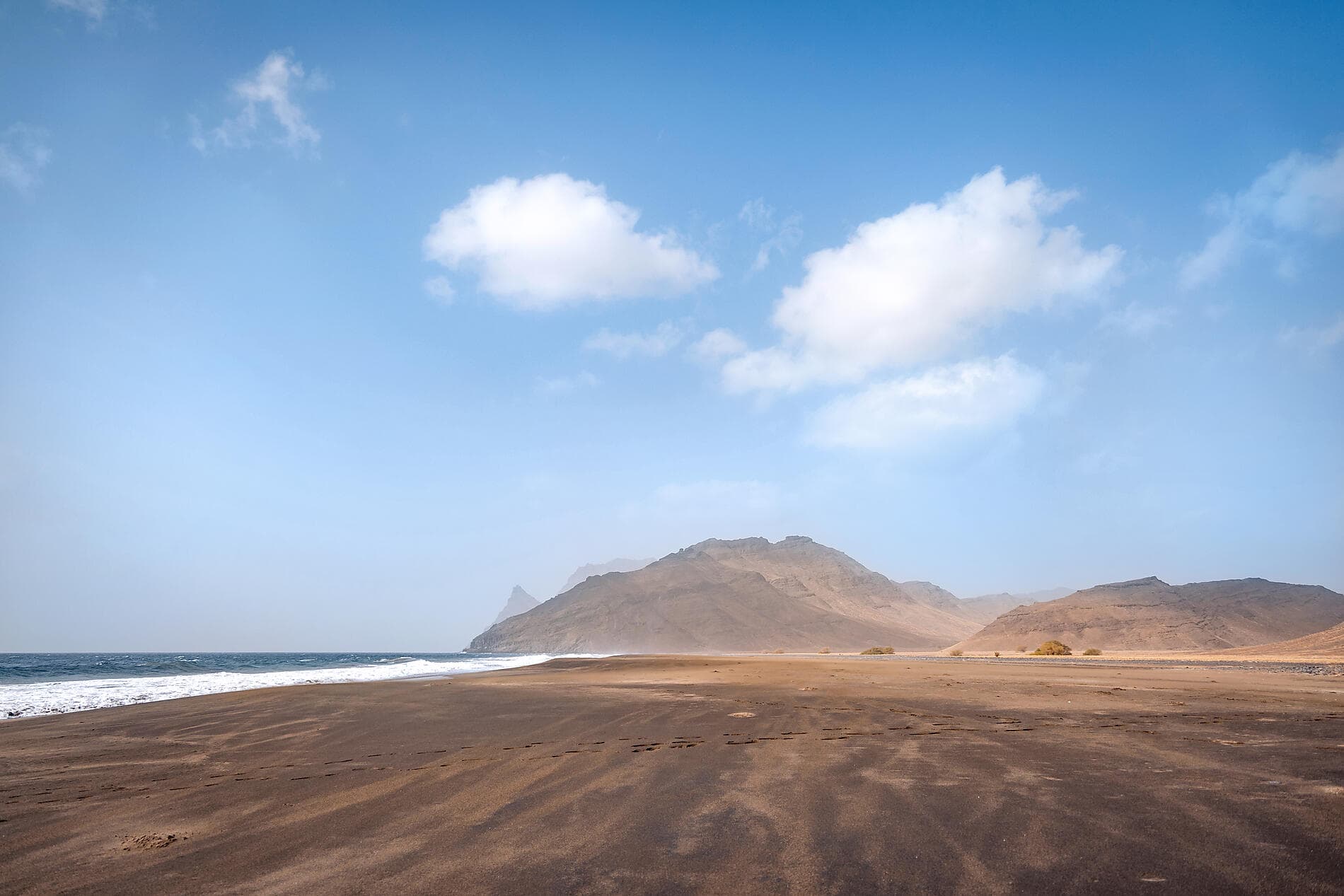 Entre volcans et océan, des Canaries au Cap-Vert 